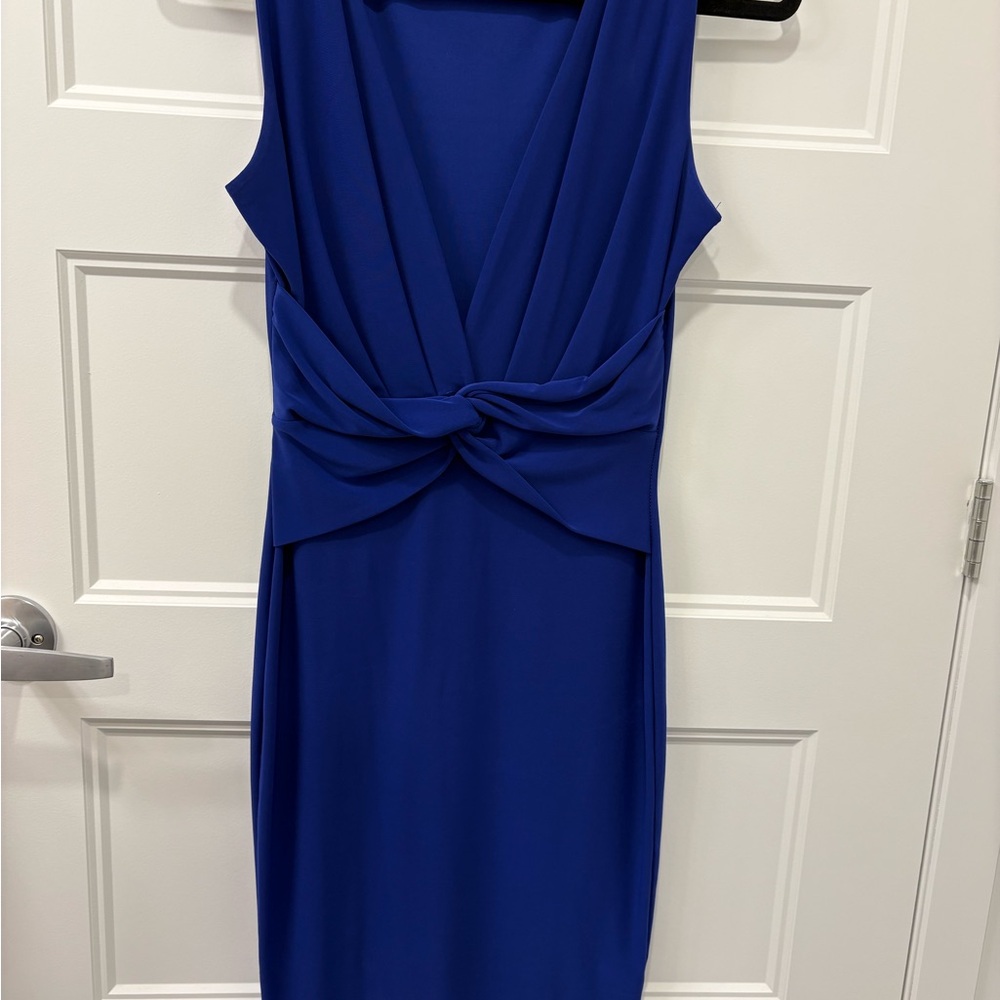 Symphony Blue Midi Dress with Elegant Design